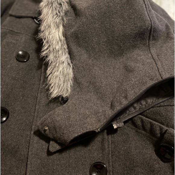 YMI JUNIOR GIRLS PEA COAT - Picture 6 of 8